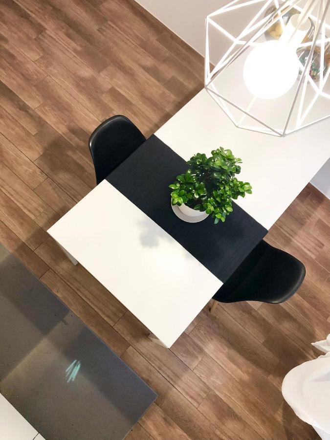 Italien Chic, Camera Con Bagni Condivisi Bari Luaran gambar